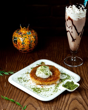 Kanafa (Middle Eastern dessert)
